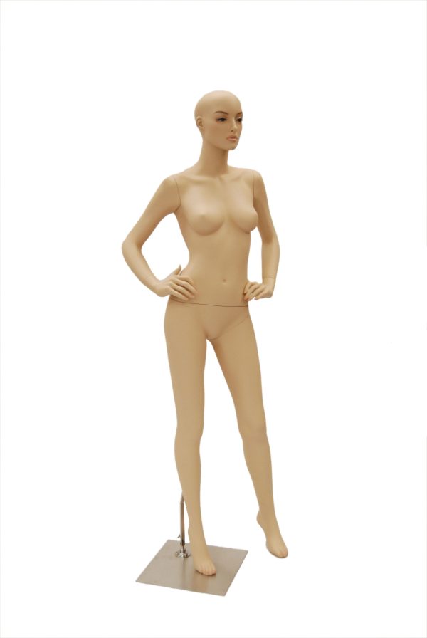 SDMD-A4F1 / Jolie femme réaliste