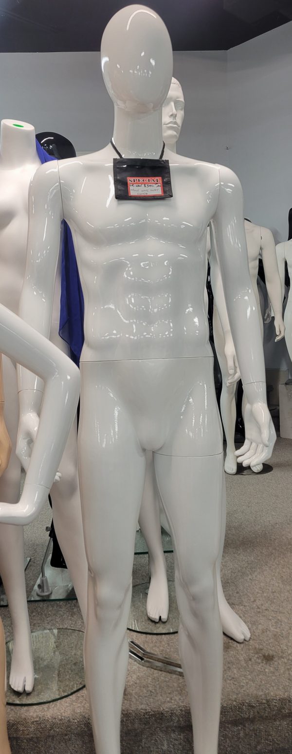 M03W – Mannequin homme blanc à tête d'œuf